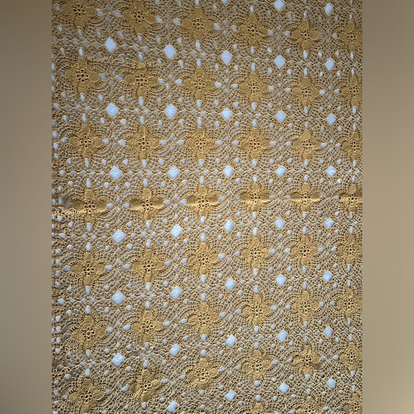 The handmade lace tablecloth, Rectangular brown, Handmade; 56,7 x 38.7 inches - Picture 2 of 8